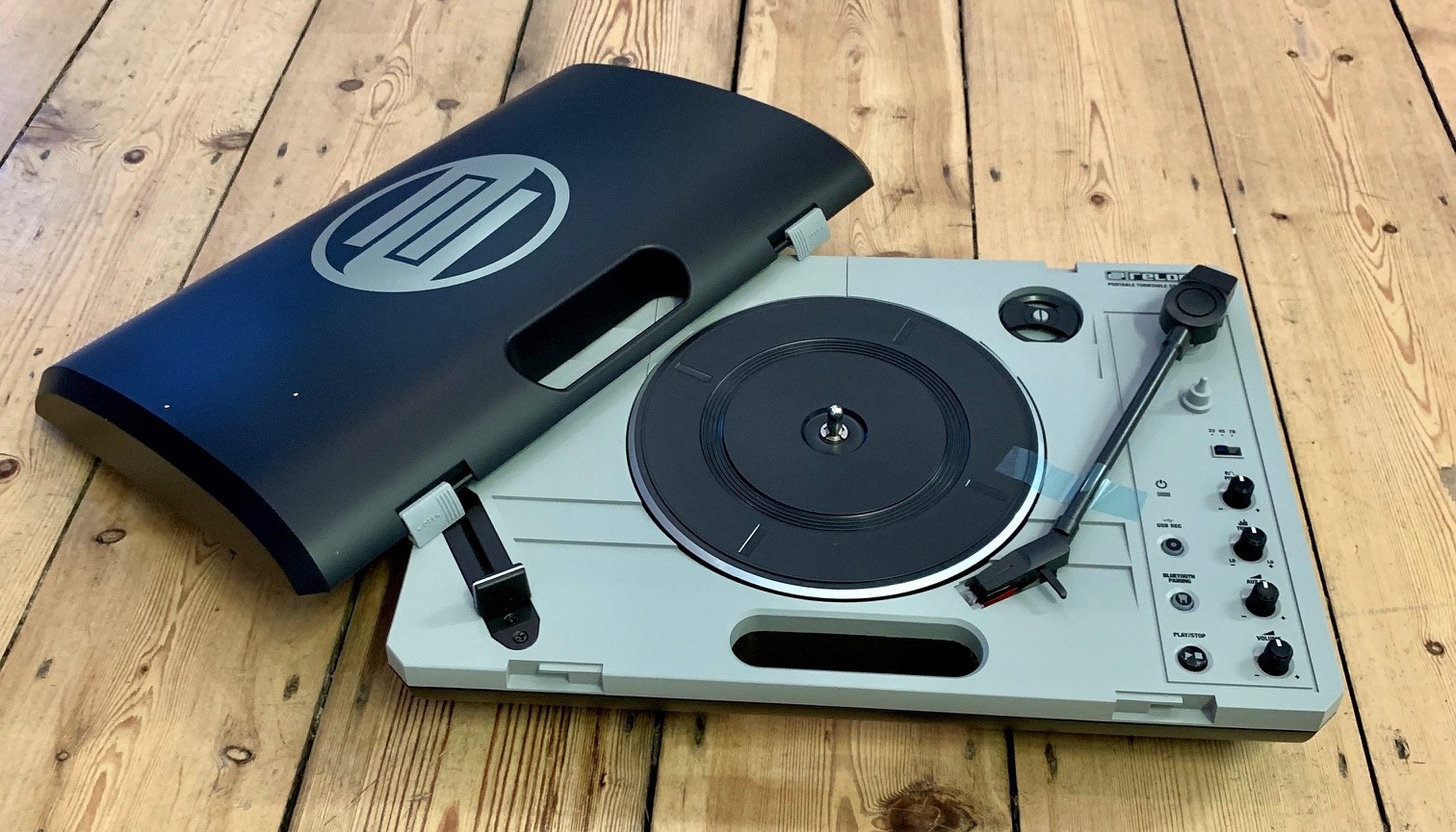 Reloop SPIN portable DJ turntable review | Juno Daily
