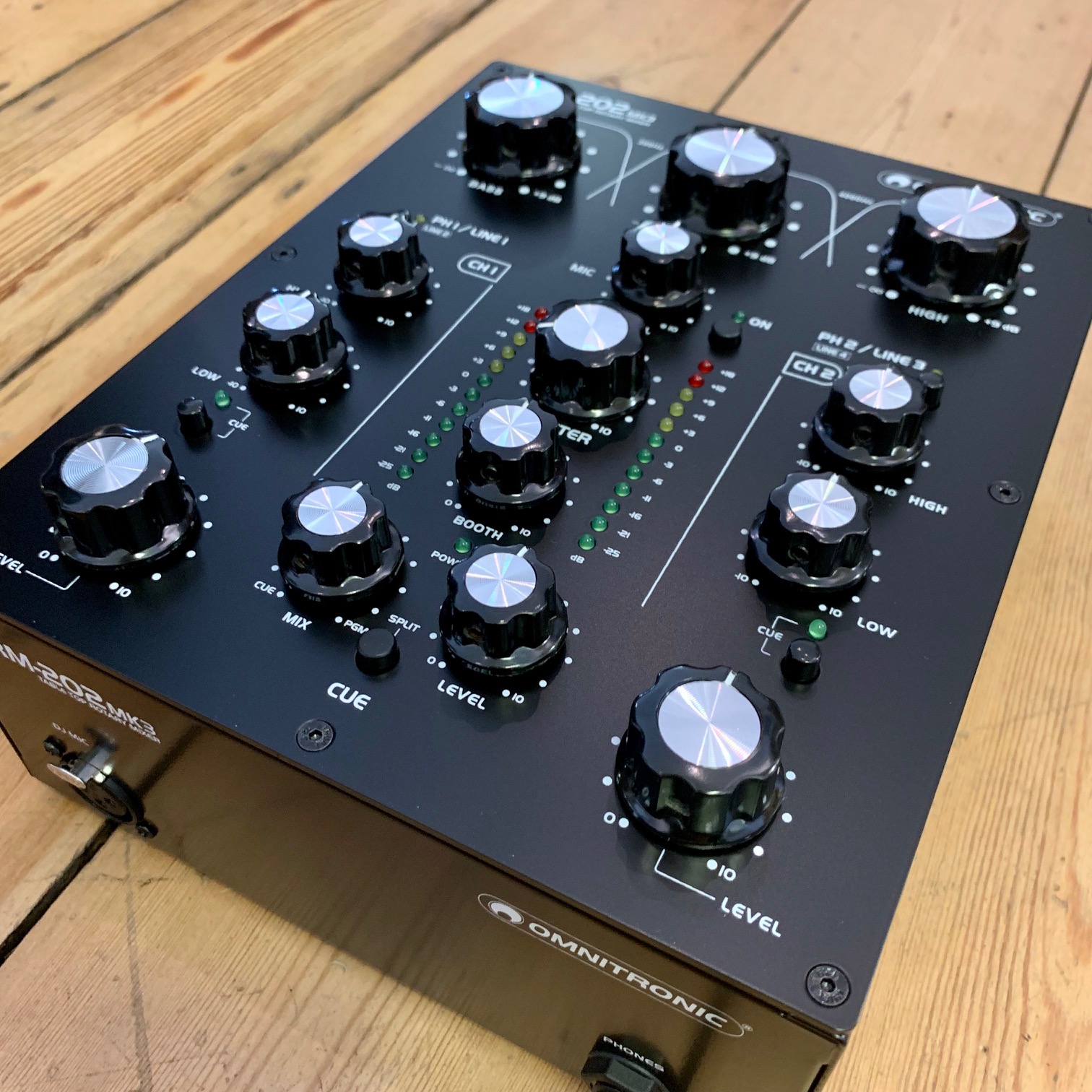 Omnitronic TRM-202 MK3 rotary DJ mixer Daily