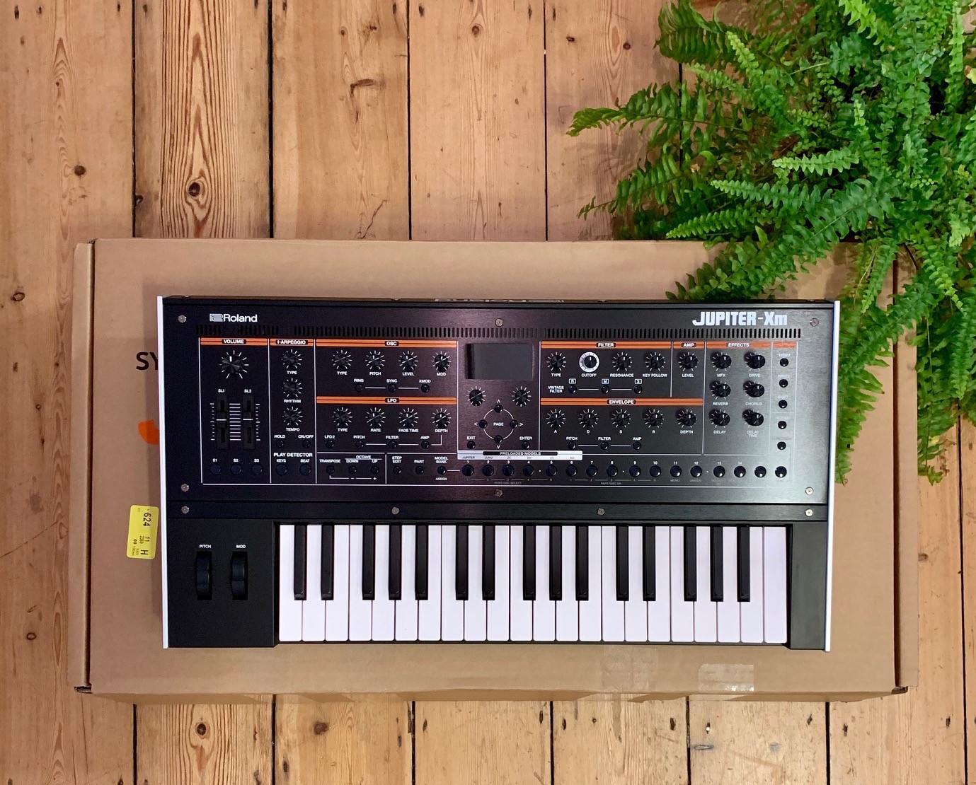 Roland Juno-X Review: A Nostalgic Workhorse